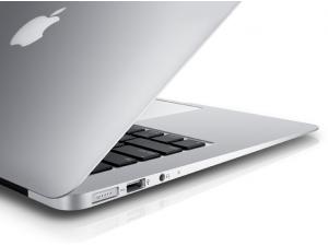 MacBook Air 13 MC966LL/A Apple